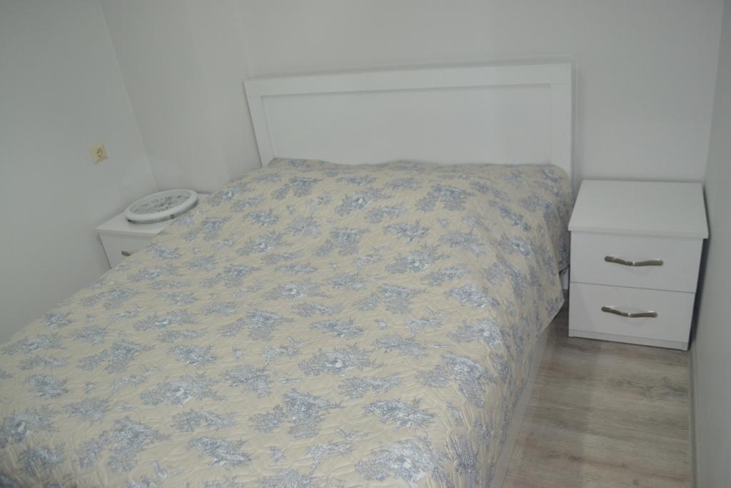 Apartment Mzika Batumi Esterno foto